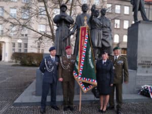 Zleva čet. Tomáš Marek, rtn. v.z. Pavel Kalina, mjr. Ing, Mgr. Miroslav Charvát